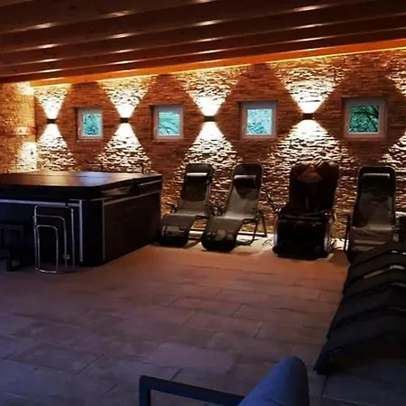Maison d'hôtes Admiral Felnottbarat Szallashely Kehidakustány