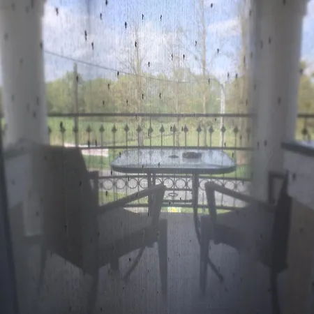 Admiral Felnottbarat Szallashely بيت ضيافة